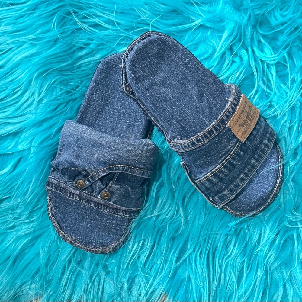 Customized Levi Slides